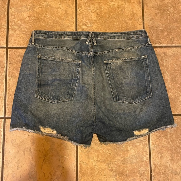 Good American Bombshell Denim shorts - Picture 3 of 3